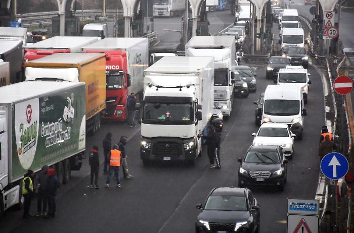 111520483-83f6bdf5-ae9b-4bf5-8885-d928b9761f73