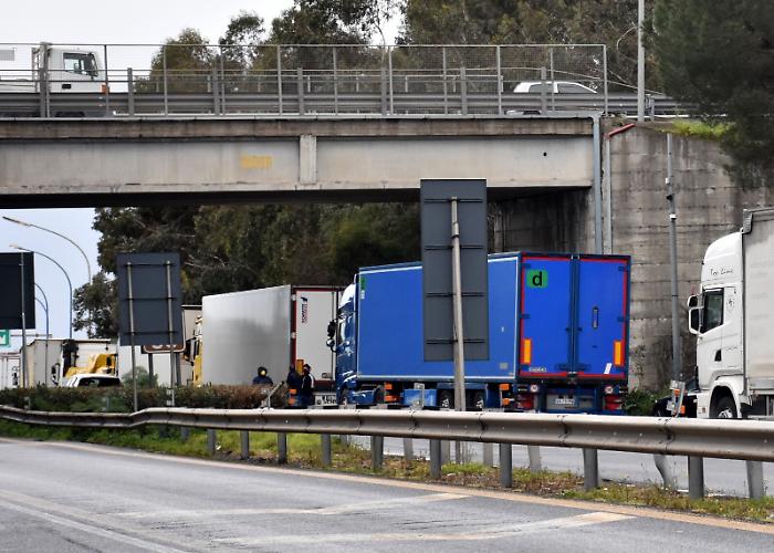 111537205-e3aa0ccf-6352-4332-81b5-086d85247162