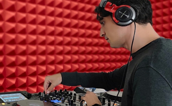 112357850-b3e58423-82da-4977-adbc-53e9d3c8a8b9