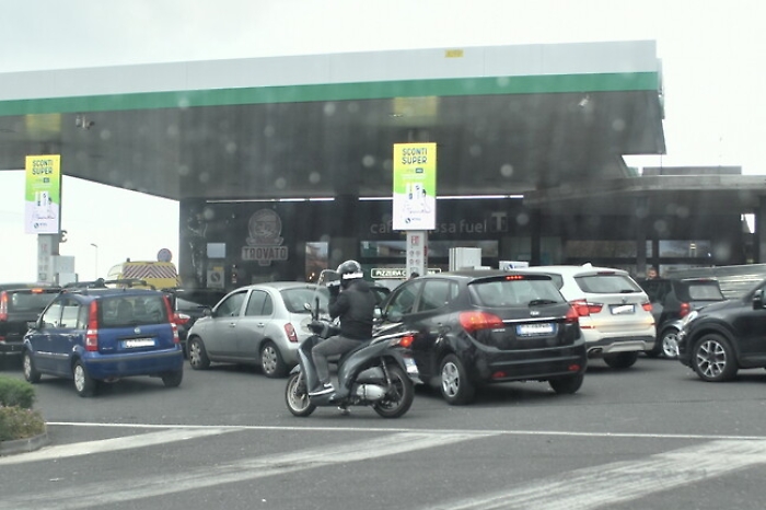 141748779-17c6f9cc-597c-408e-8b01-62a31af1e8ed