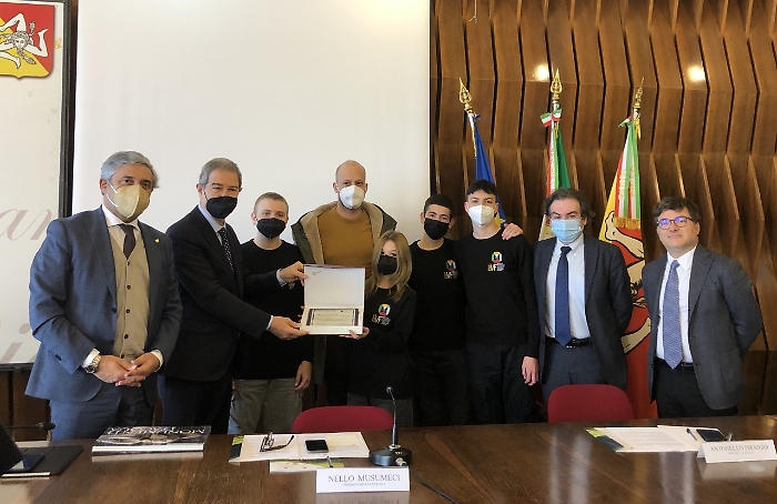 171600277-3acd2a48-e768-46ed-a47a-b4ecf2971618