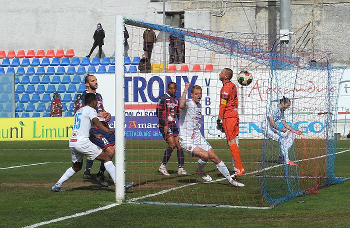 161202303-9ebceaf2-236e-4aed-bb1a-2713d5aef323