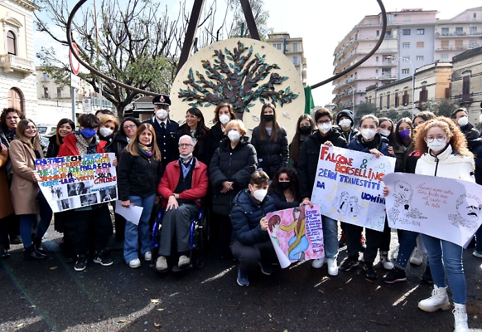 114905913-496eb7b8-6e2b-45e6-be37-9c7cc3619d2e