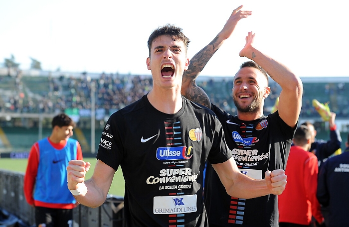 165830700-eb4d96a1-df25-477c-bf37-7f1aa56ab8a8