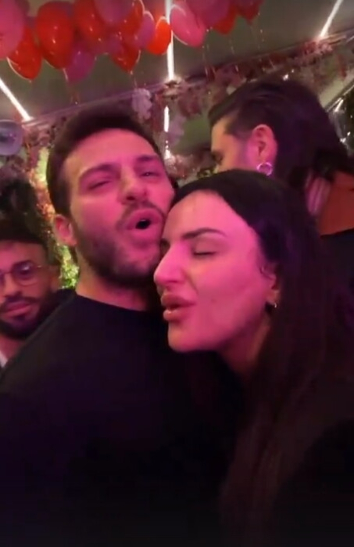 162554434-1785f06e-080a-47a7-8da6-48435327ebbc