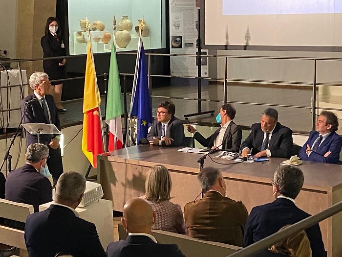 172137894-e520dc05-ccf6-45b4-b0c5-6c17a11588b4