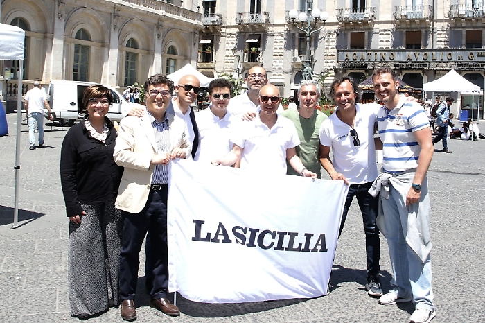 131937753-eadeabe0-b652-4184-b022-92ecba17c823