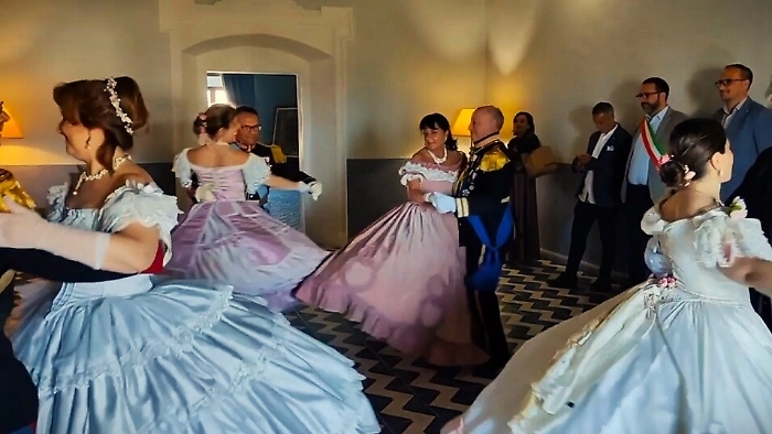 135855261-478cb620-0930-4b4b-b235-1b4c09a1db76