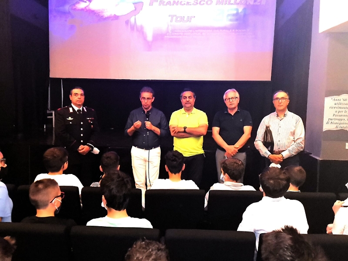 210740206-b7a246c2-d50b-4afa-ae91-f4494ac053d8