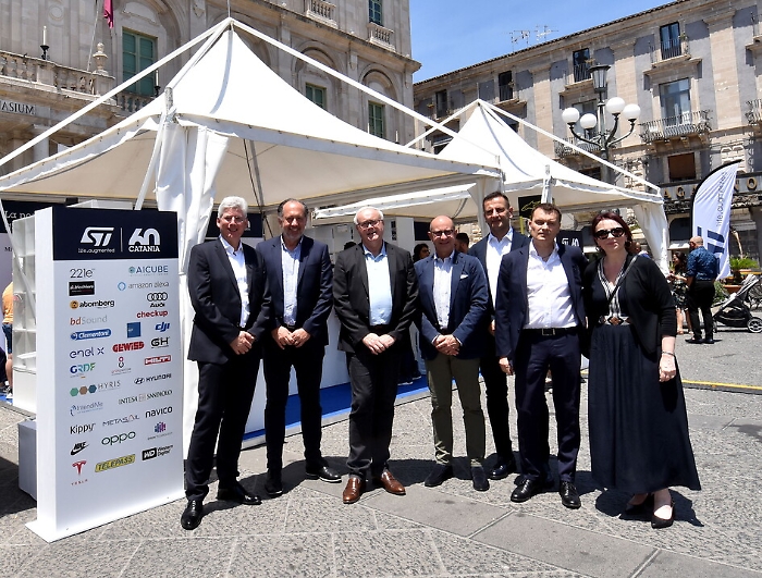 123134698-e3a39210-1434-40ed-b030-85e9fa93e8e5