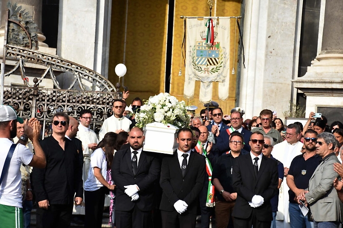 205324178-e7cac6b2-dc5d-4c24-a136-08206fef4ee4