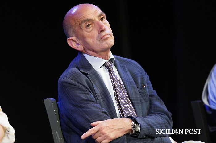 072048301-25c7b0fe-d5e5-476a-8fbc-e8a21e47957d