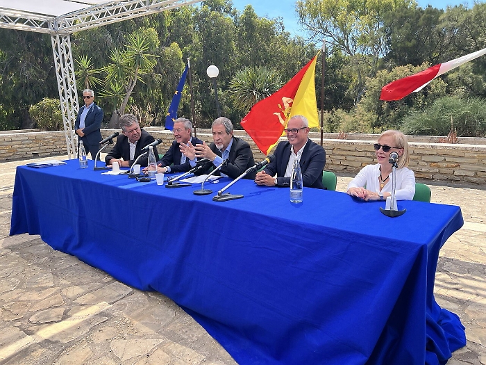 125510322-69b3bdef-01f3-4273-b6e0-f301a2c46d3c