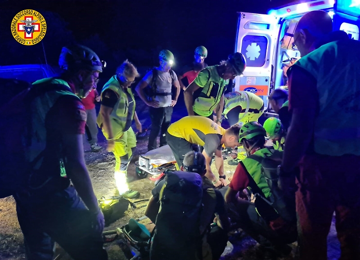 070523918-c223c950-529a-45a6-913d-c22c01b00605