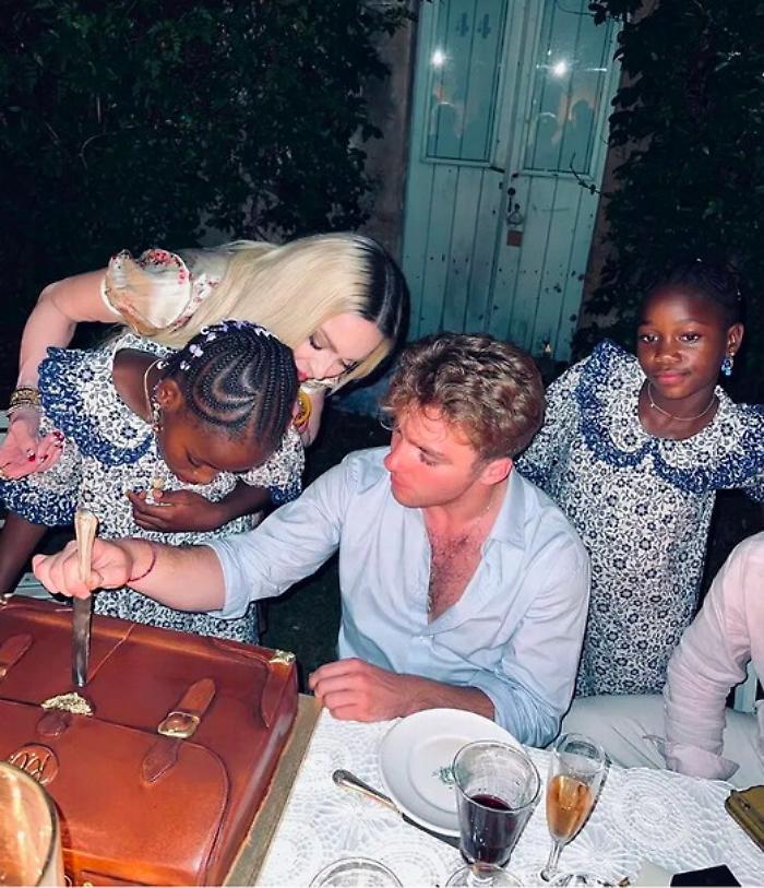 122044446-30a2eddf-bae3-4f5b-98b0-561fa7120d31