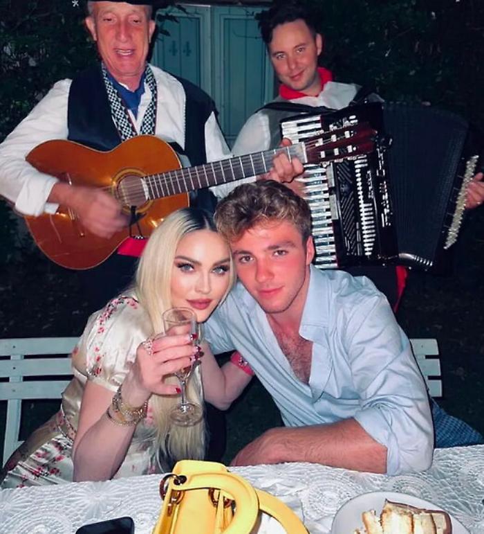 122128045-b18a61e8-0f99-4b2e-b331-27d9d279ed05