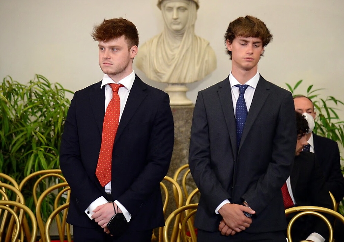 135813437-ad094daa-fcf5-4b6a-b541-98a6d475fcc7