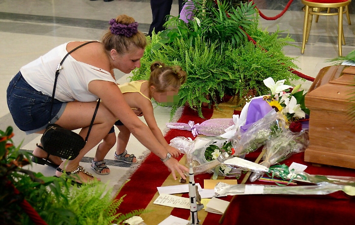 135826610-a4a12300-97b5-4803-b544-cbd7a4ba0d06