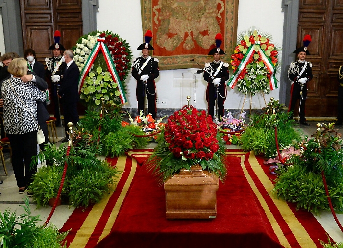 135839402-d5417844-4972-4a6b-acbd-ed4859a3c15f