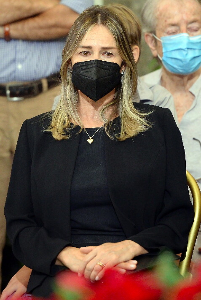 141903085-625d7e21-e3c6-4ec4-b7d6-c33f301da232