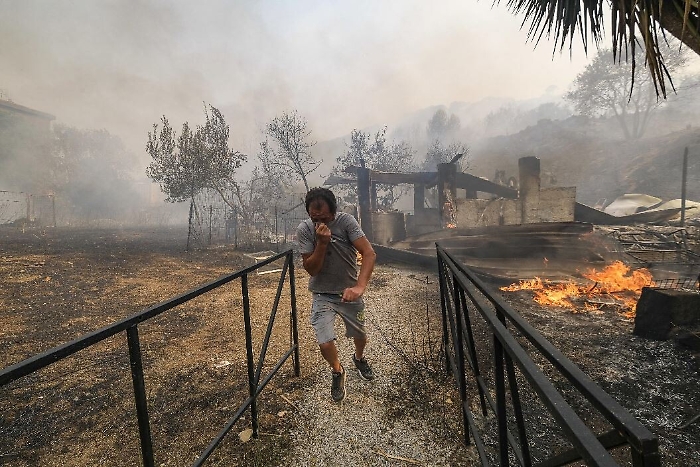 165056366-b30f031a-4e14-40e9-80fb-790ab5f597bc