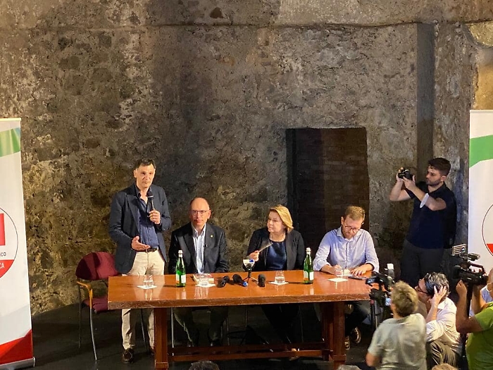 165641880-91121449-e5f2-494b-bd18-2b955331dca8