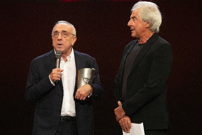 124755260-d3a9f94b-dbe7-458b-8de1-3d53679ef4c3