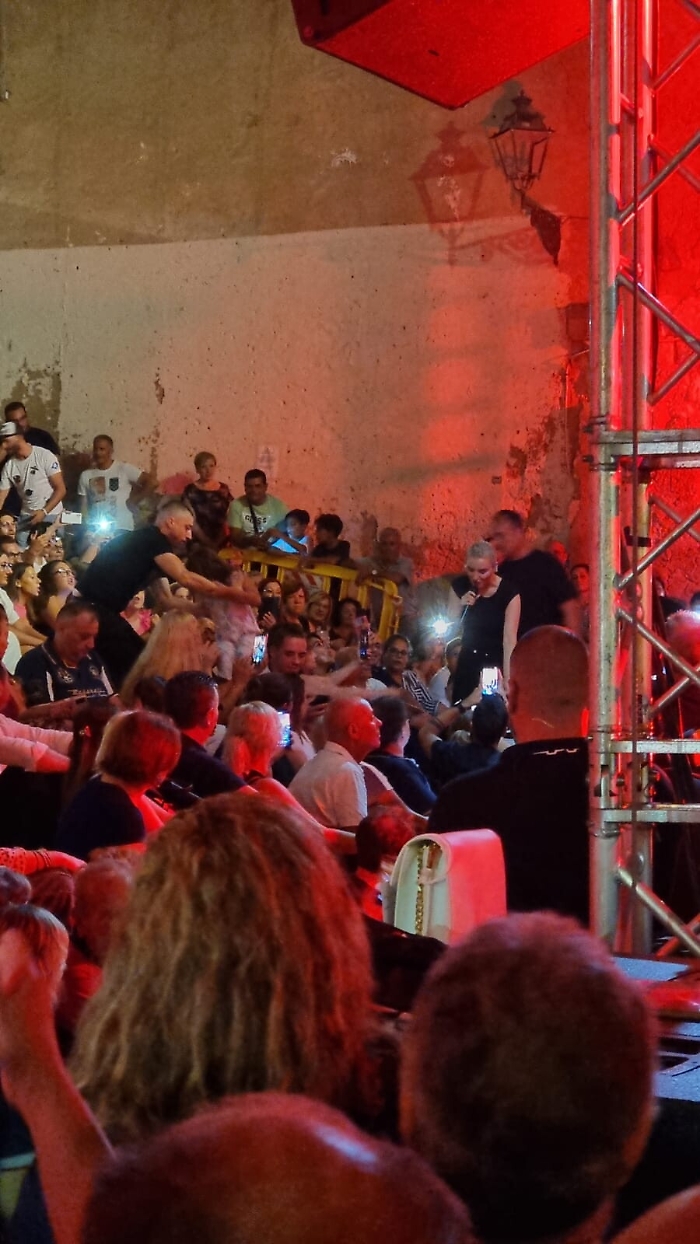 125542732-f15464dc-702a-45a9-88d7-aea7dfc7346b