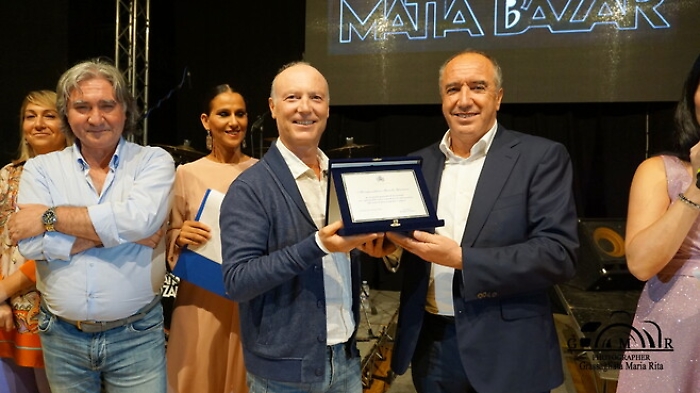 104347335-e7ba70a6-f79b-4a73-909a-efb41b0fd90b