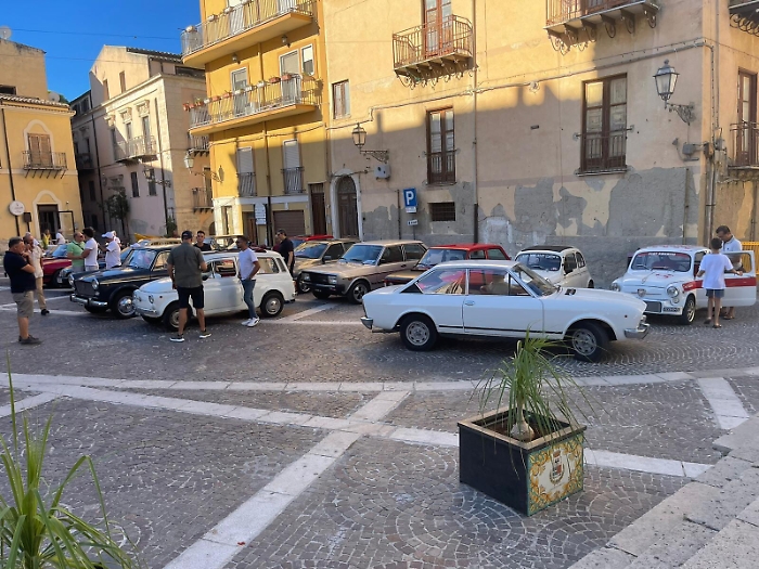 105739866-7759e9ed-b0c8-41d6-ae71-3ff934505886