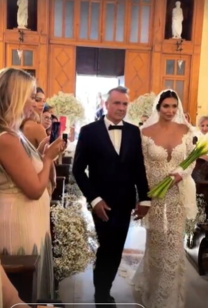 195327556-de335e5b-8b58-4c1a-ab2e-7a88f67cd9cc