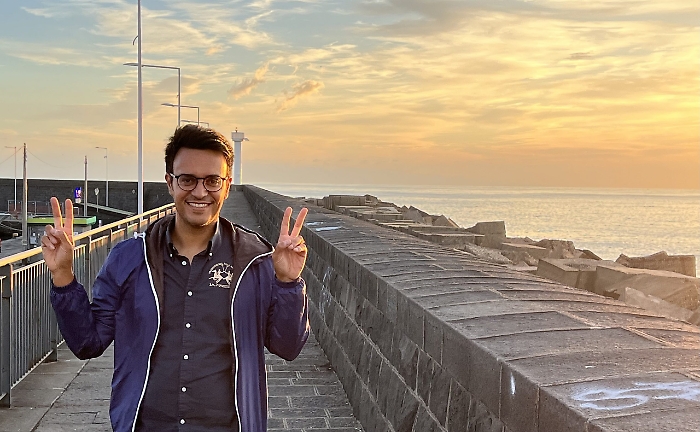 103447379-0abaf848-1ffa-4de6-90a6-67b41cf16d8e