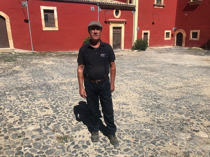 081350382-220c997d-a9af-40df-b5e8-4aaae024d8c8