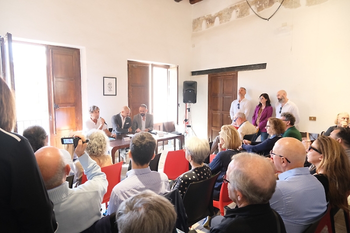 183612721-7ad803bc-5145-447f-b03d-c729452fd0a6