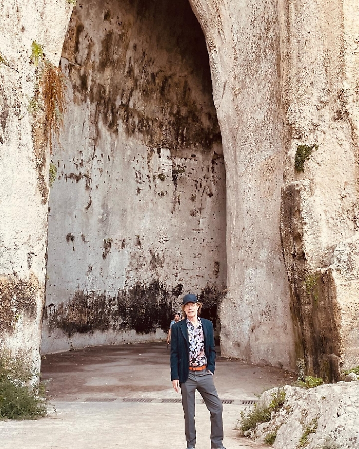 073439330-6e484b8d-3278-47da-999d-18c1d21b5cd7