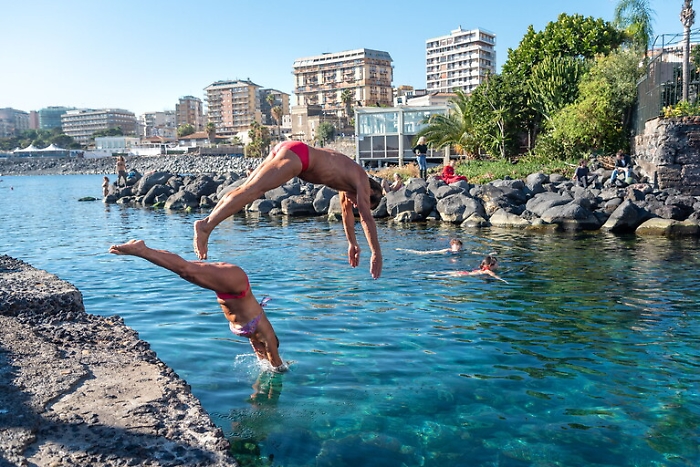 135043676-d8003a44-7678-4720-8d13-df180db4cb2c