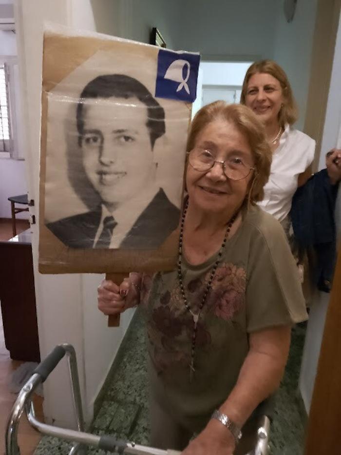 223853083-6e7324a1-8890-486b-a2c3-4ad5948d0743