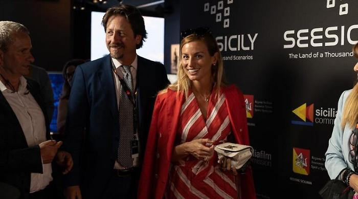 122344474-00c2761a-faef-40ef-aa8e-a2b9b51da464