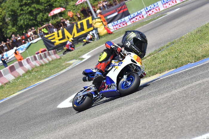 151809844-63887d30-332b-496f-8a5e-3436a53d1d22