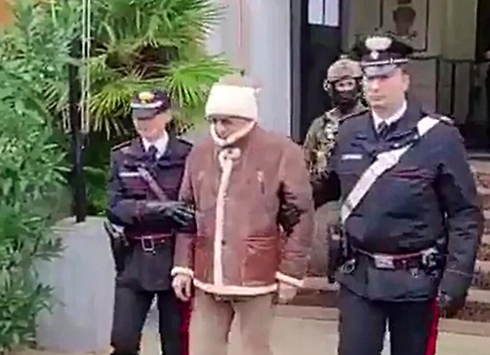 122612448-6541cdb9-e160-466f-9aba-baab9fa95bab