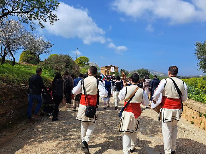 Passeggiata-della-Pace-e-della-Fraternita