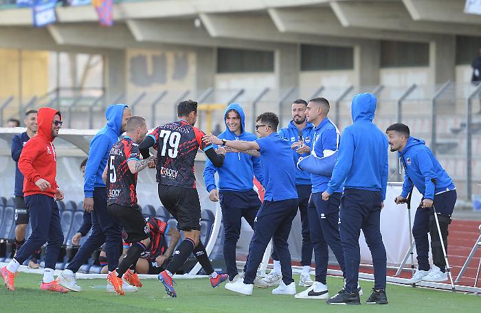 esultanza-panchina-ct