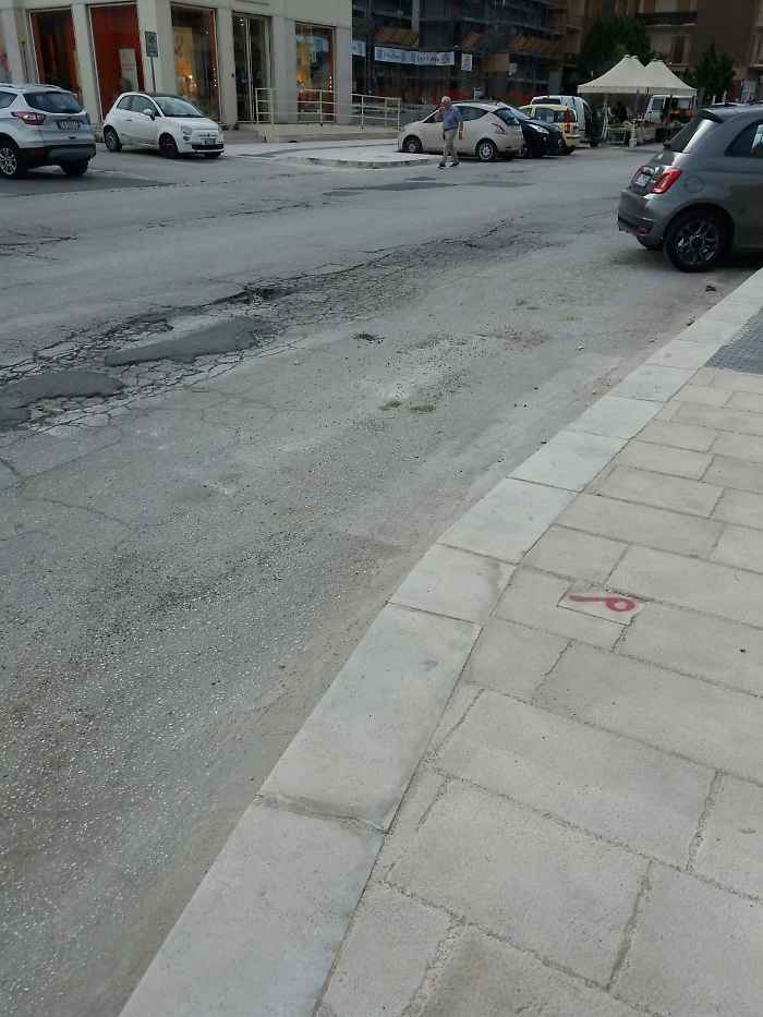 ee49576b-a023-4a52-bd3f-a03198be137b