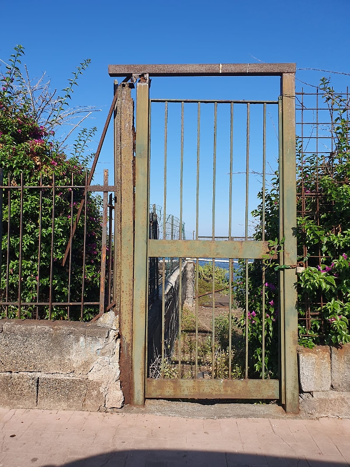 la via Acicastello da Catania per il Paese di Aci Castello