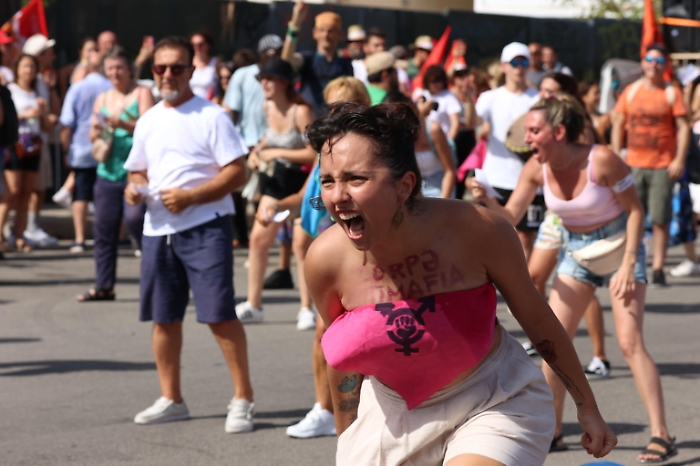Borsellino, partito corteo al grido 'fuori mafia dallo Stato'