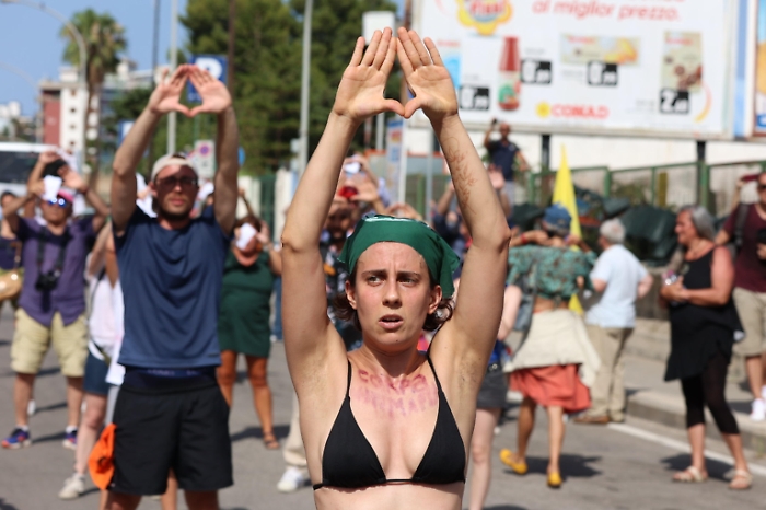 Borsellino, partito corteo al grido 'fuori mafia dallo Stato'