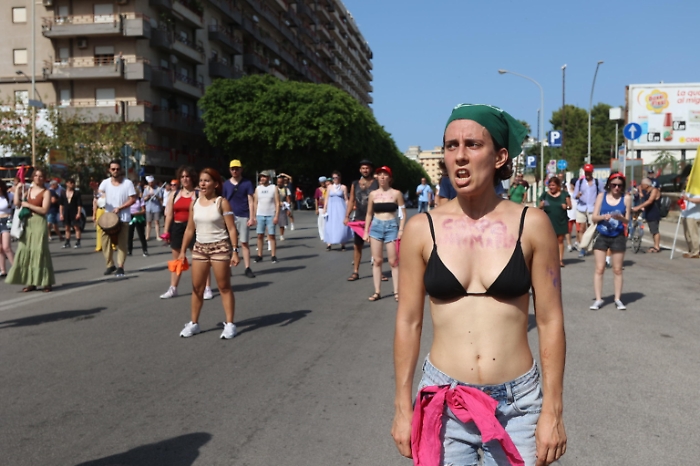 Borsellino, partito corteo al grido 'fuori mafia dallo Stato'