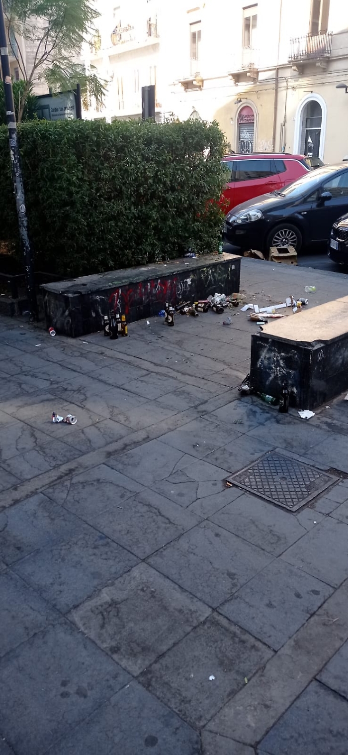 degrado in largo Rosolino Pilo Catania