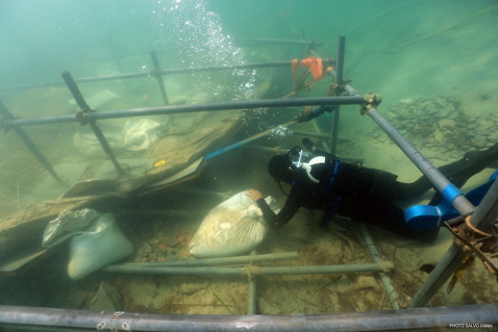 Relitto-Marausa-2__fasi-di-ingabbiamento-del-relitto_photo-salvo-emma