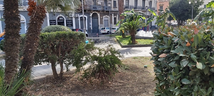 o.guardate-che-spreco.ed-e-sempre-la-solita-piazza.-Piazza-Jolanda